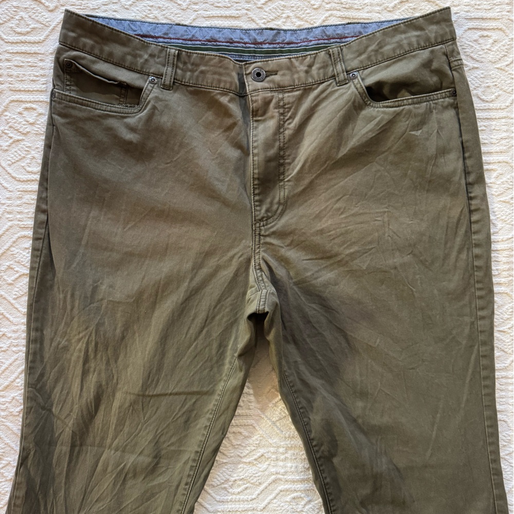 L.L. Bean Men’s Casual Green Pants